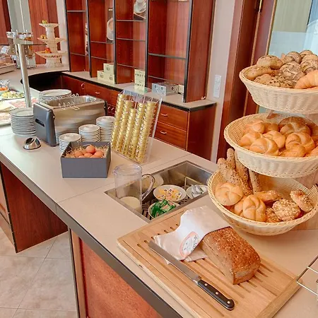 Fruehstueckshotel Waldbauer Bad Schallerbach