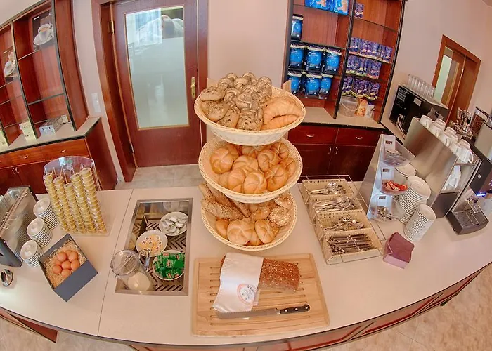 Otel Fruehstueckshotel Waldbauer