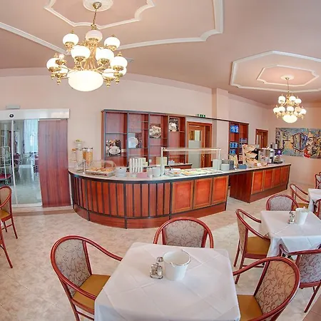 Hotel Fruhstuckshotel Waldbauer 3*